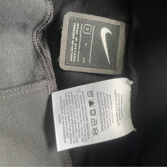 Nike bikers short with zipper pocket - Picture 5 of 5